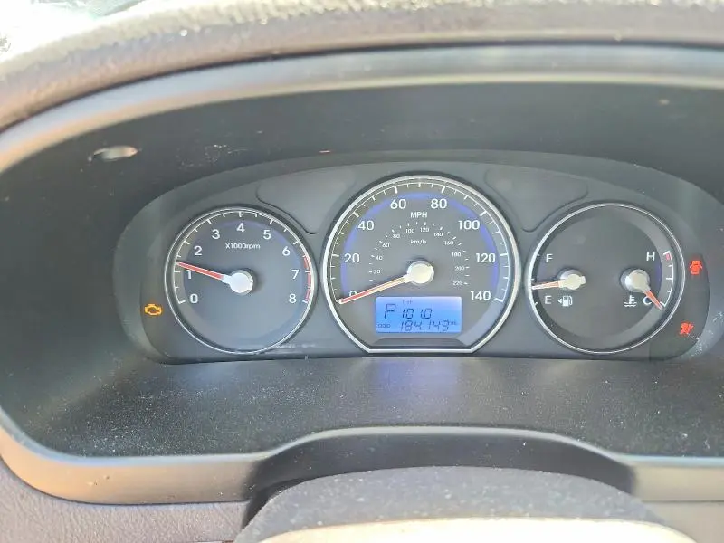 2011 HYUNDAI SANTA FE GLS  