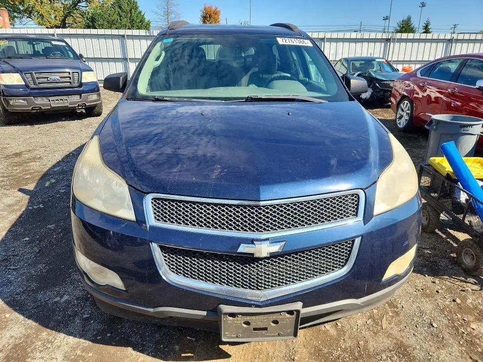 2011 CHEVROLET TRAVERSE LS  