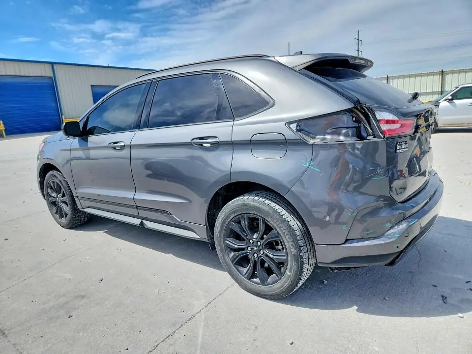 2022 FORD EDGE SE  