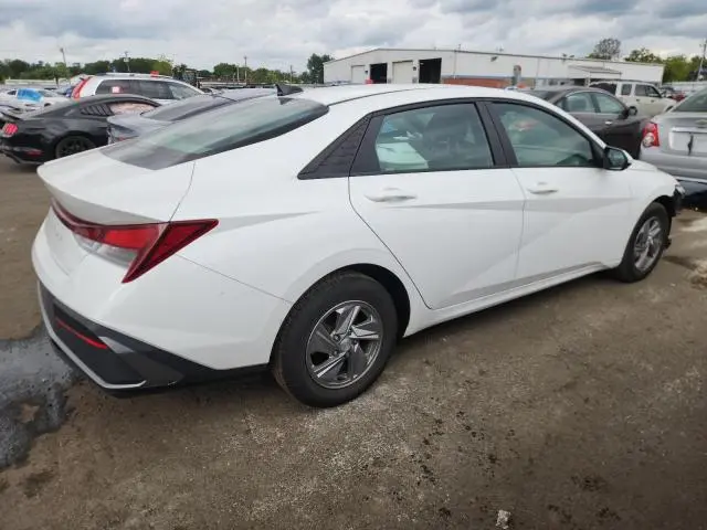 2024 HYUNDAI ELANTRA SE  