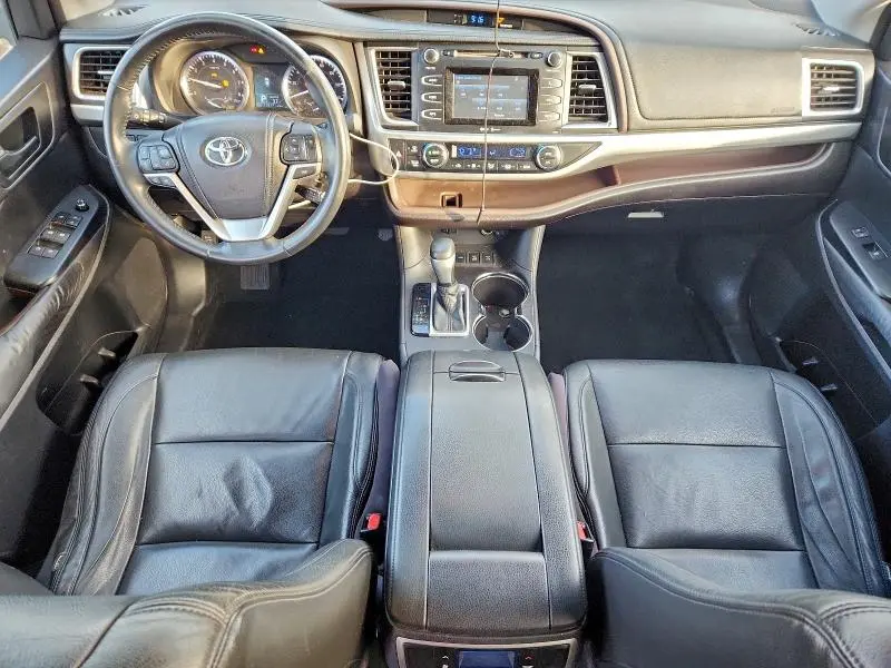 2014 TOYOTA HIGHLANDER LE  