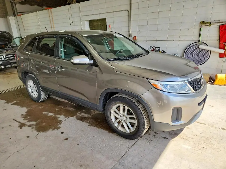 2014 KIA SORENTO LX  