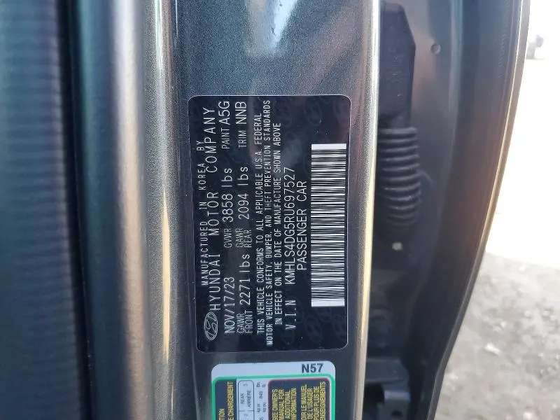 2024 HYUNDAI ELANTRA SEL  