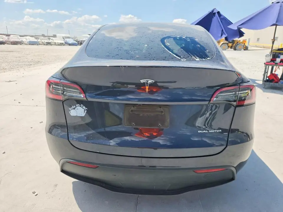 2024 TESLA MODEL Y   