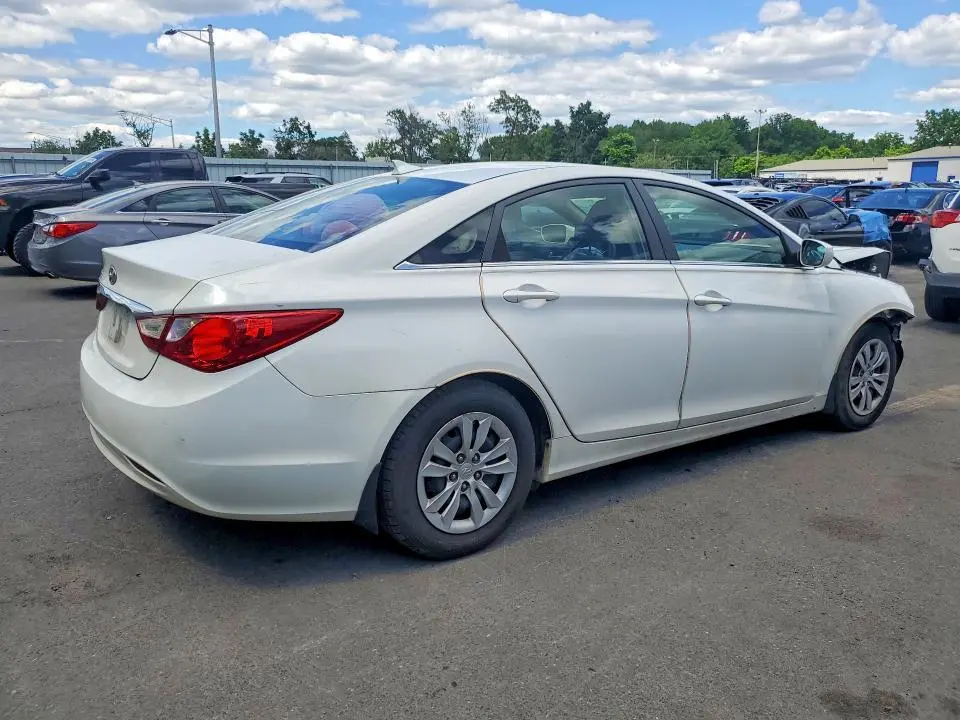 2012 HYUNDAI SONATA GLS  