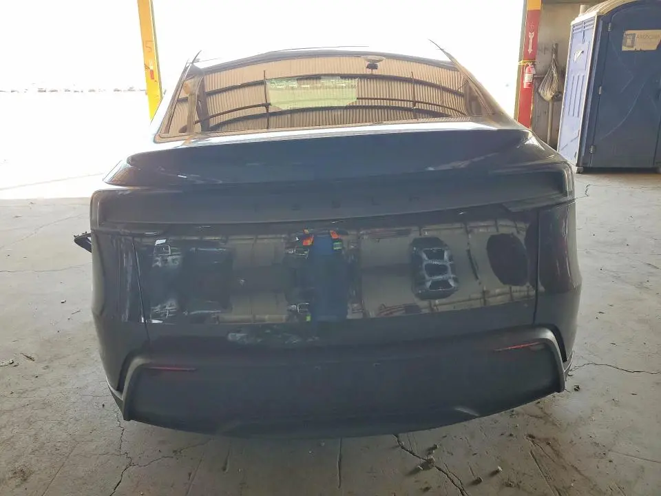 2026 TESLA MODEL Y   