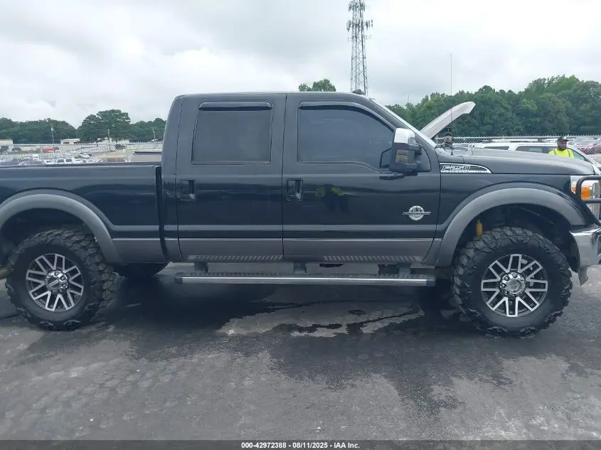 2012 FORD F-250 LARIAT