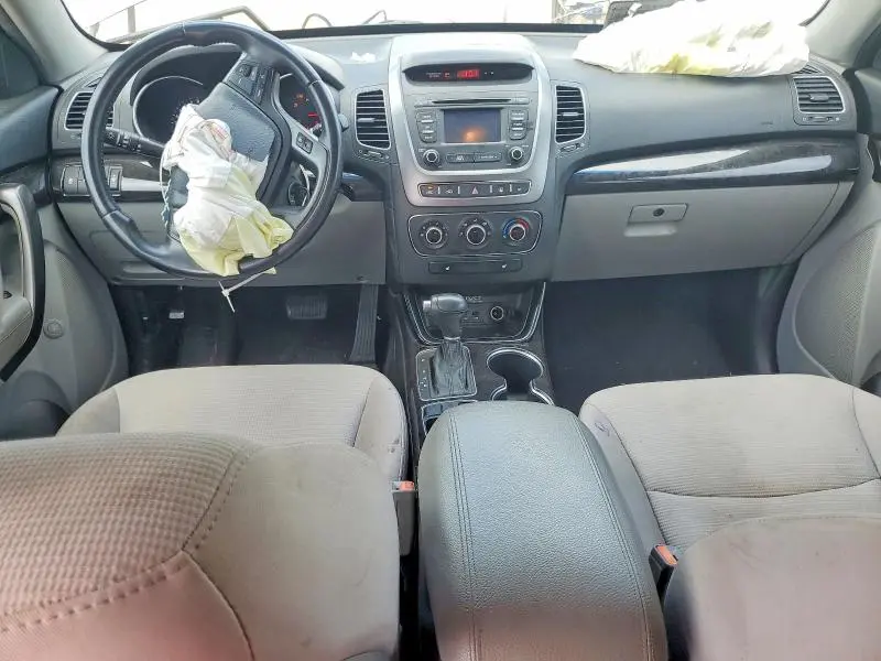 2014 KIA SORENTO LX  