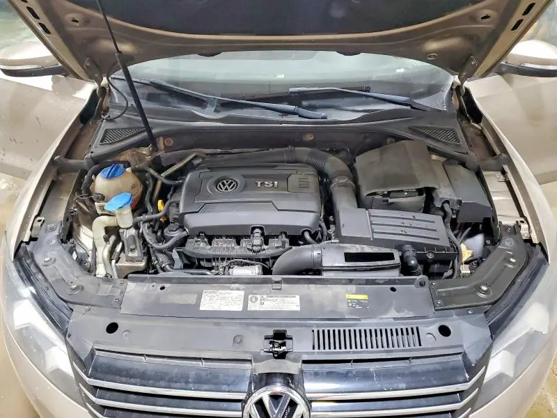 2015 VOLKSWAGEN PASSAT S  