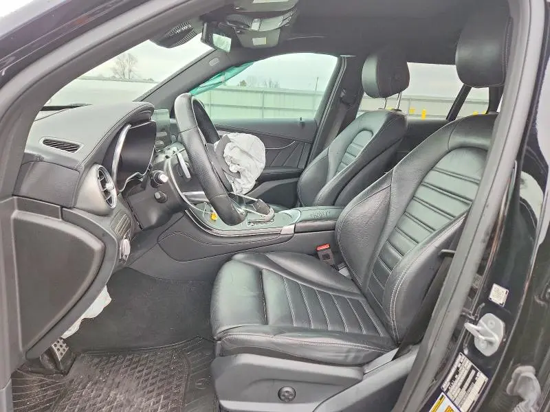 2020 MERCEDES-BENZ GLC 300  