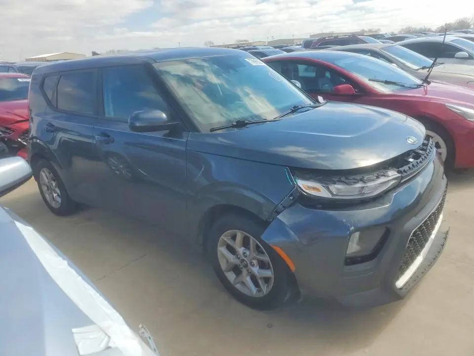 2020 KIA SOUL LX  