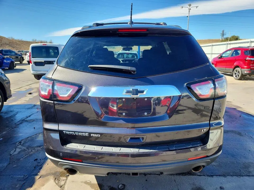 2017 CHEVROLET TRAVERSE LT  