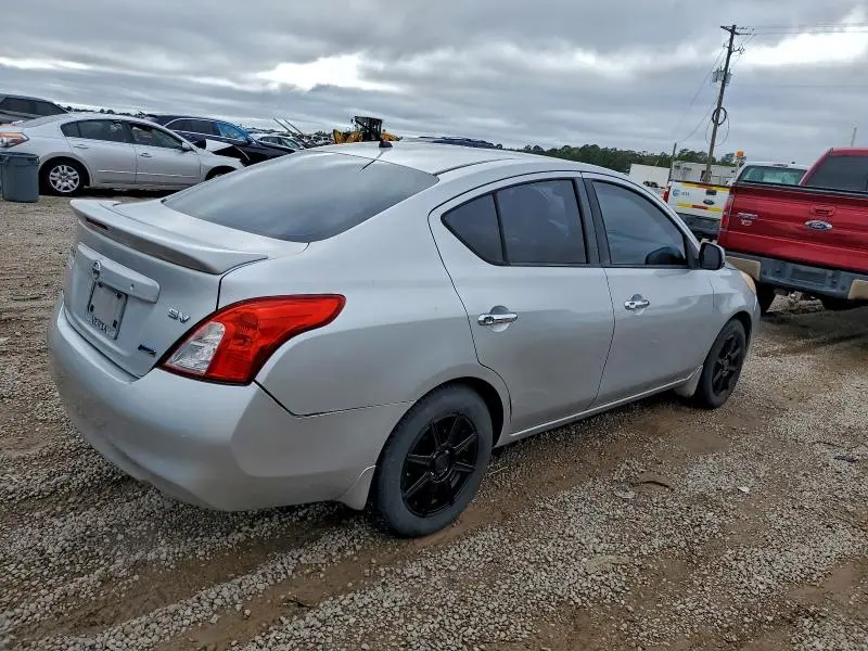 2014 NISSAN VERSA S  