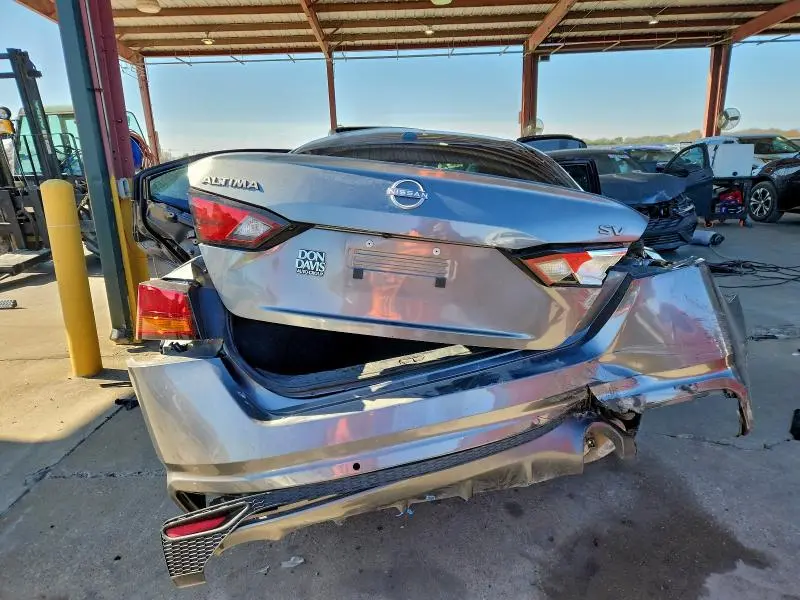 2023 NISSAN ALTIMA SV  