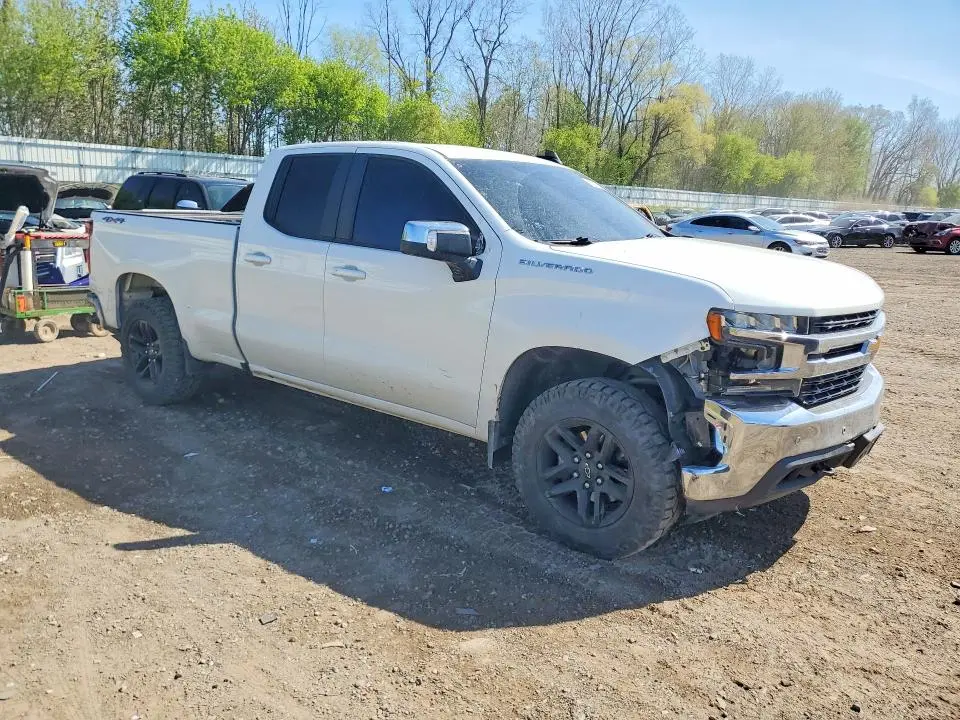 2020 CHEVROLET SILVERADO K1500 LT  