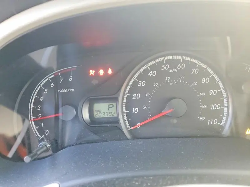 2011 TOYOTA SIENNA LE  