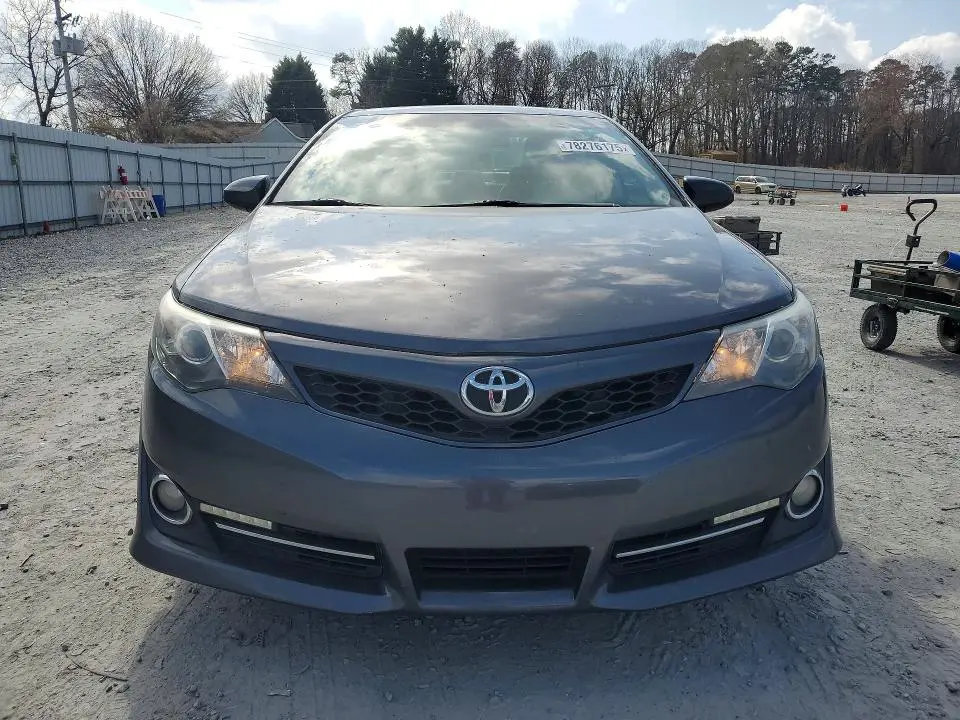 2014 TOYOTA CAMRY SE  