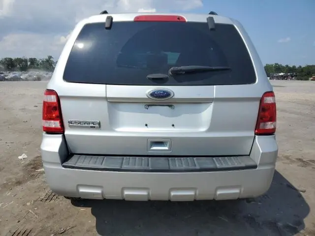 2011 FORD ESCAPE XLT  