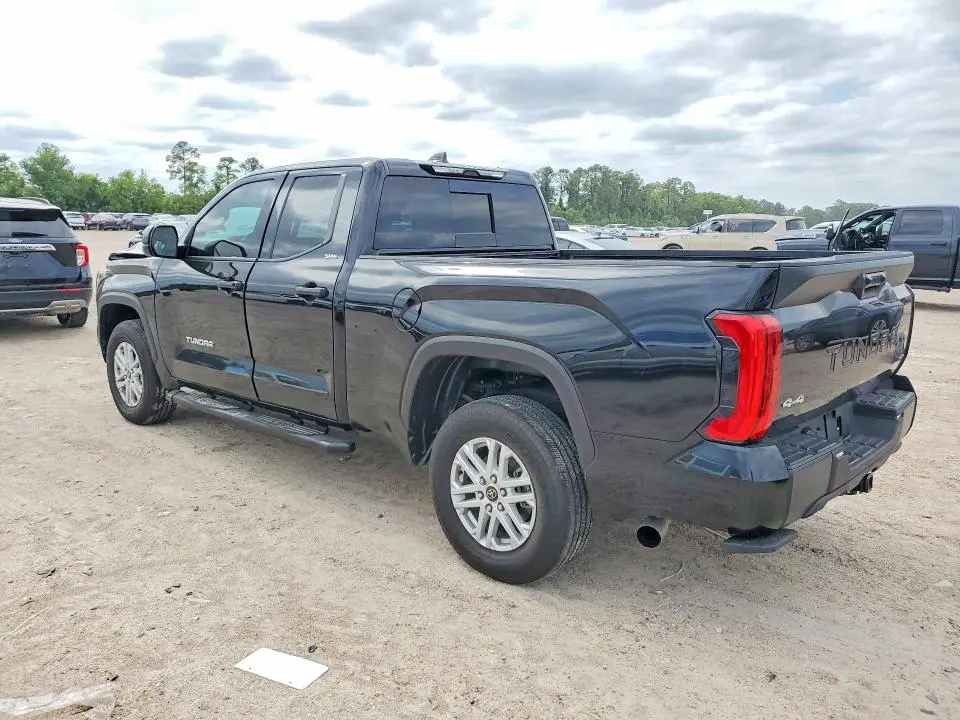 2023 TOYOTA TUNDRA SR5  