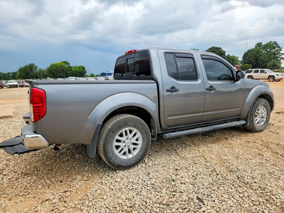 2018 NISSAN FRONTIER SV  