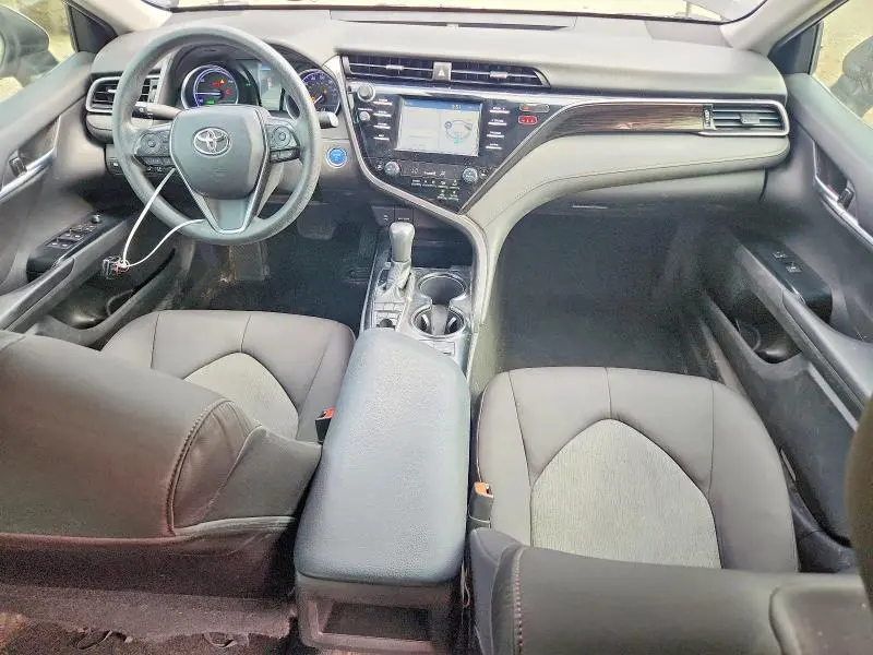 2019 TOYOTA CAMRY LE  