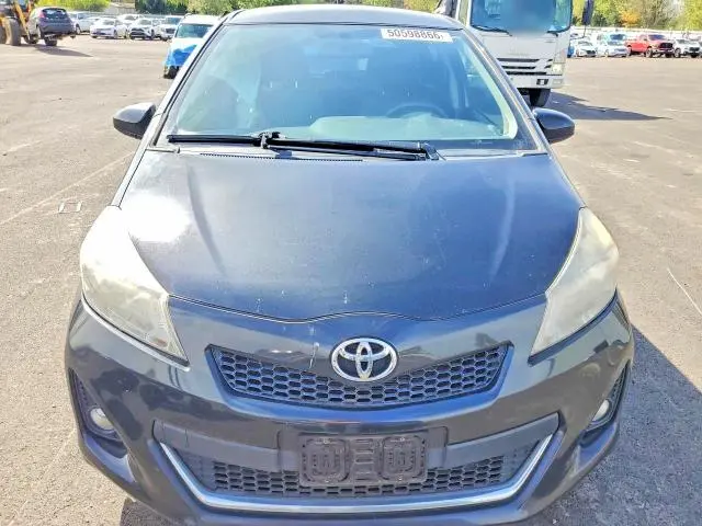 2013 TOYOTA YARIS 5-DOOR SE  