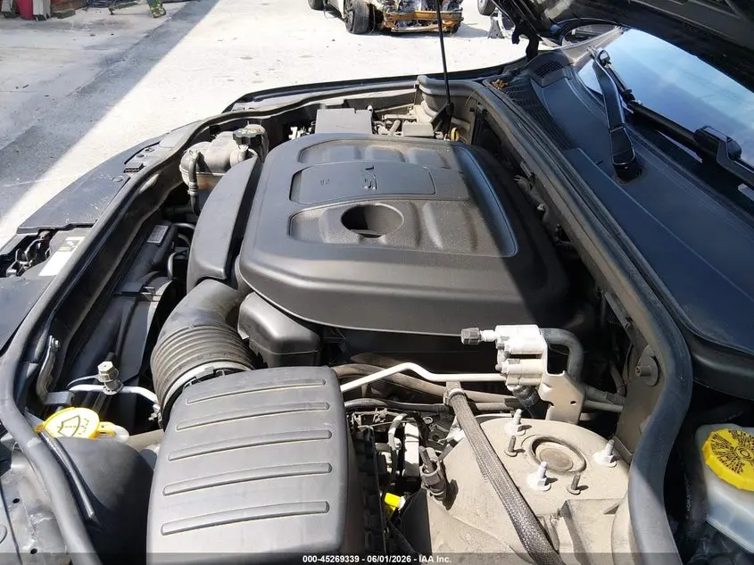 2019 JEEP GRAND CHEROKEE LAREDO E 4X4