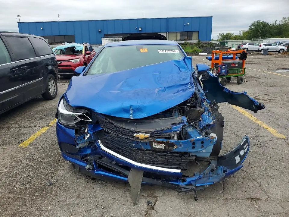 2017 CHEVROLET CRUZE LT  