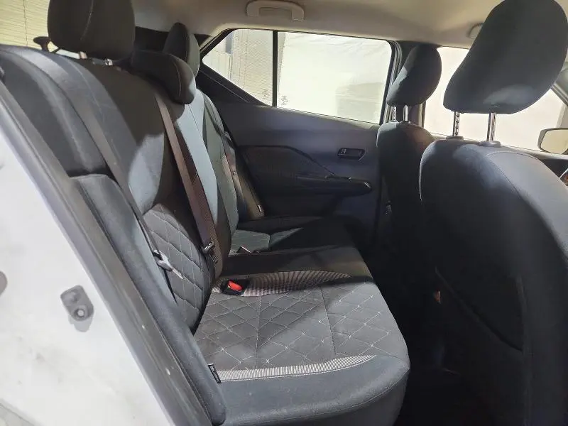 2020 NISSAN KICKS S  