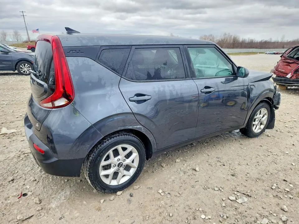 2021 KIA SOUL S  