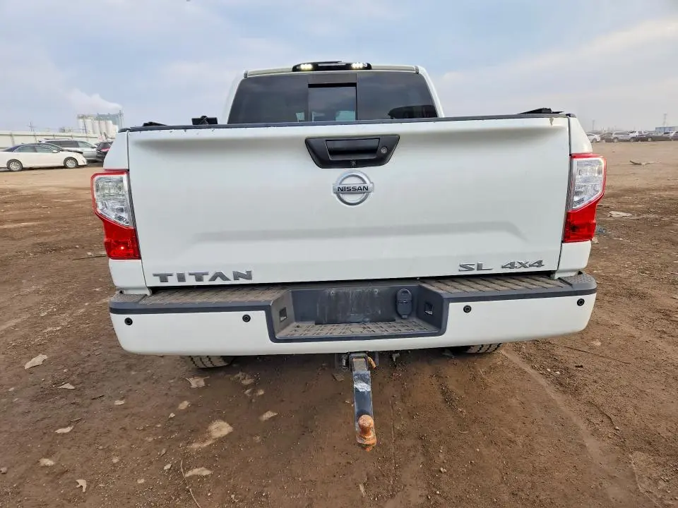 2017 NISSAN TITAN SL  