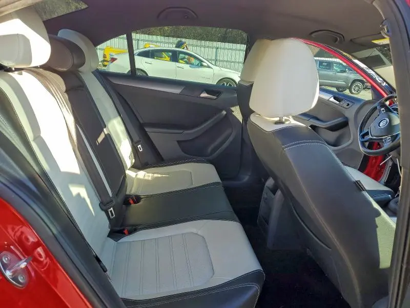 2017 VOLKSWAGEN JETTA SPORT  