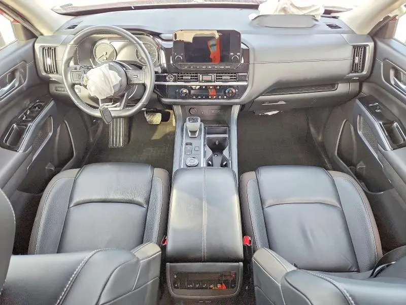 2024 NISSAN PATHFINDER SL  