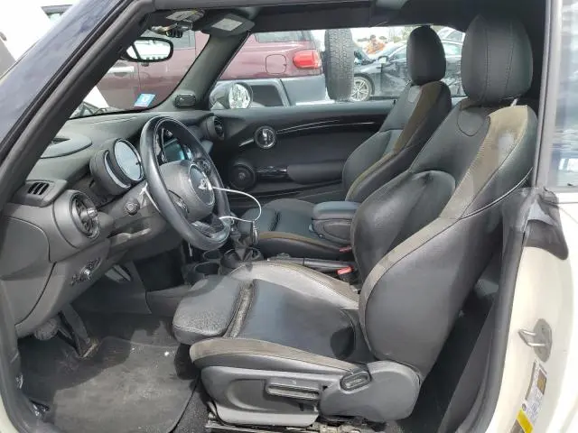 2018 MINI COOPER S  