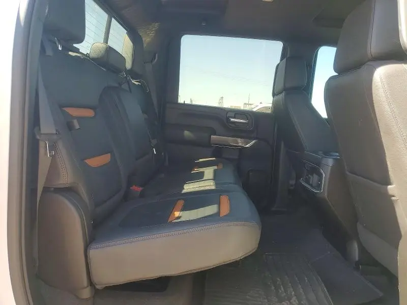 2023 GMC SIERRA K2500 AT4  