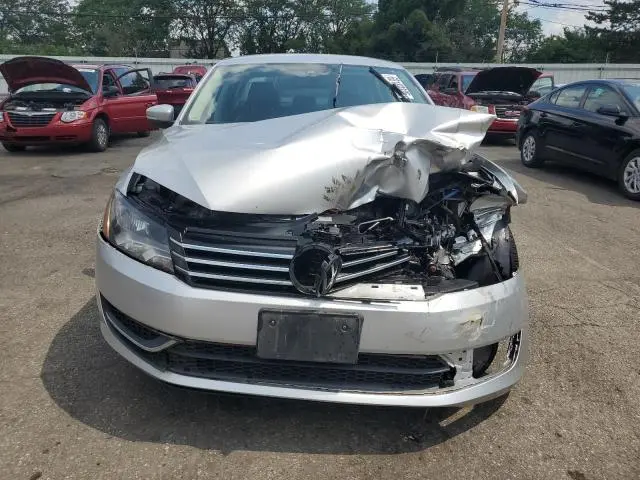 2013 VOLKSWAGEN PASSAT SE  