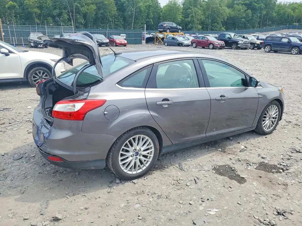 2014 FORD FOCUS TITANIUM  