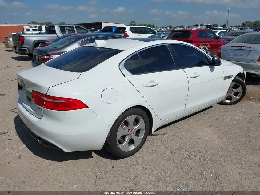2017 JAGUAR XE 25T