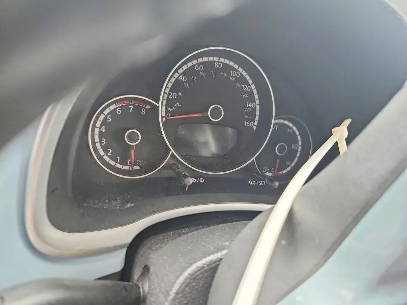 2016 VOLKSWAGEN BEETLE SE  