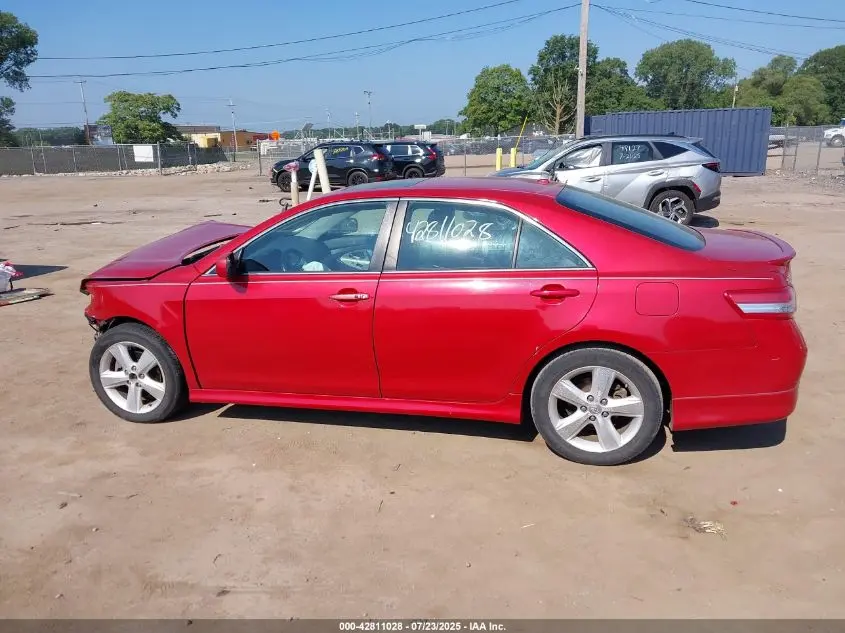 2011 TOYOTA CAMRY SE V6