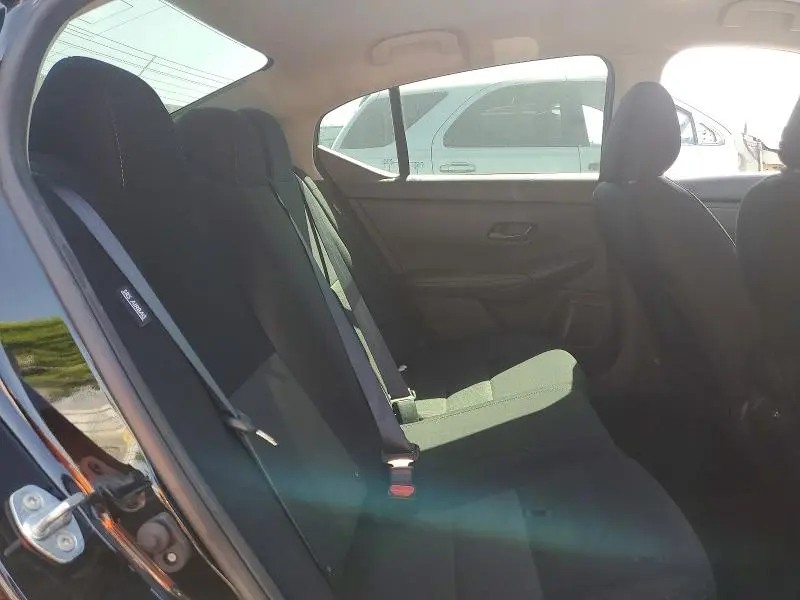 2019 TOYOTA PRIUS LE  