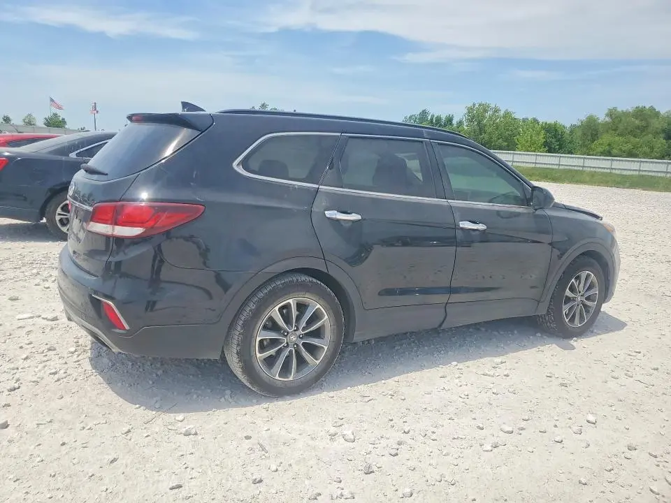 2017 HYUNDAI SANTA FE SE  