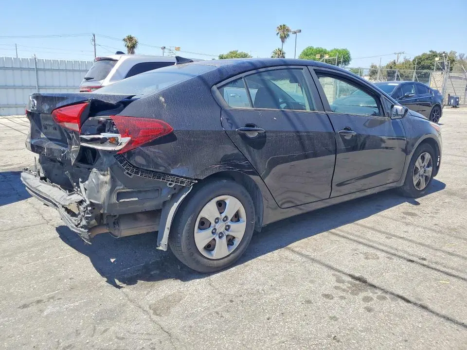 2018 KIA FORTE LX  