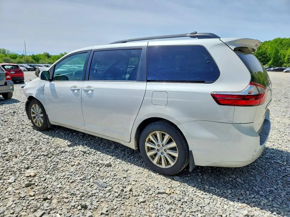 2017 TOYOTA SIENNA XLE PREMIUM 7-PASSENGER  