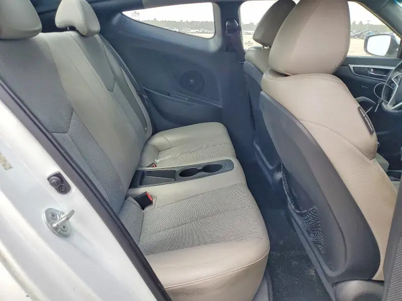 2013 HYUNDAI VELOSTER BASE  