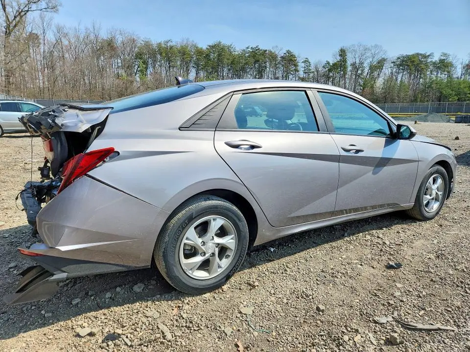 2023 HYUNDAI ELANTRA SE  