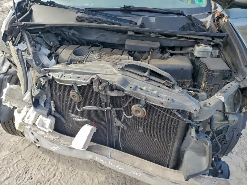 2010 TOYOTA HIGHLANDER   