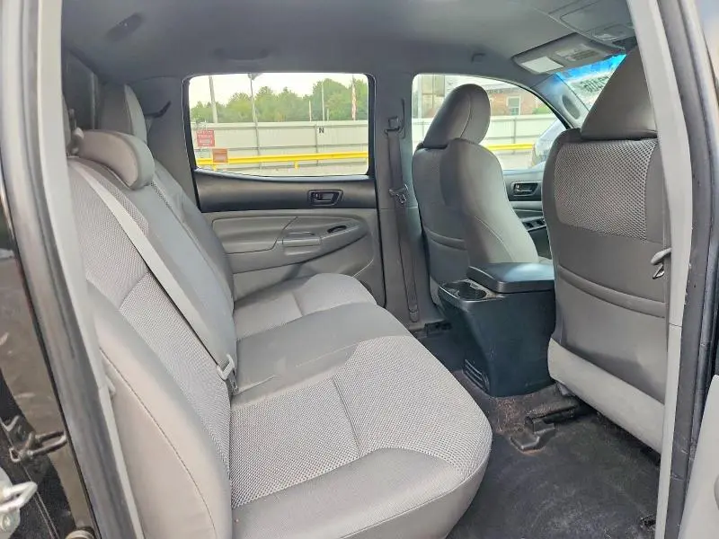 2013 TOYOTA TACOMA V6  