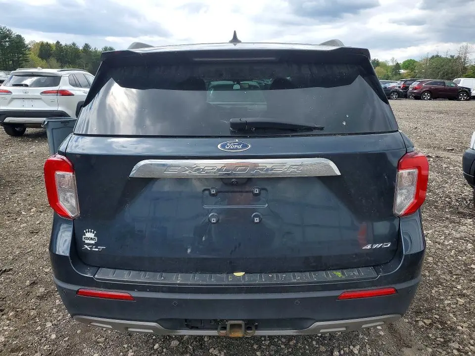 2022 FORD EXPLORER XLT  