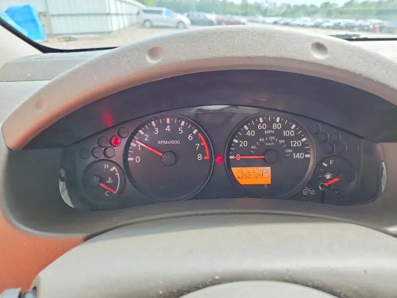 2014 NISSAN FRONTIER S  